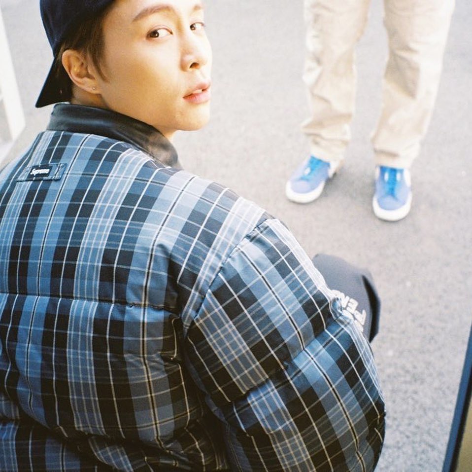 : Agfa Vista Plus 200 / Kodak Colorplus 200 / Kodak Portra 400But you could have almost similar tone if you use lomo 400~800 under super sunny day. #NCT카메라  #쟈니  #JOHNTOGRAPHY  #JOHNNY  #35mm