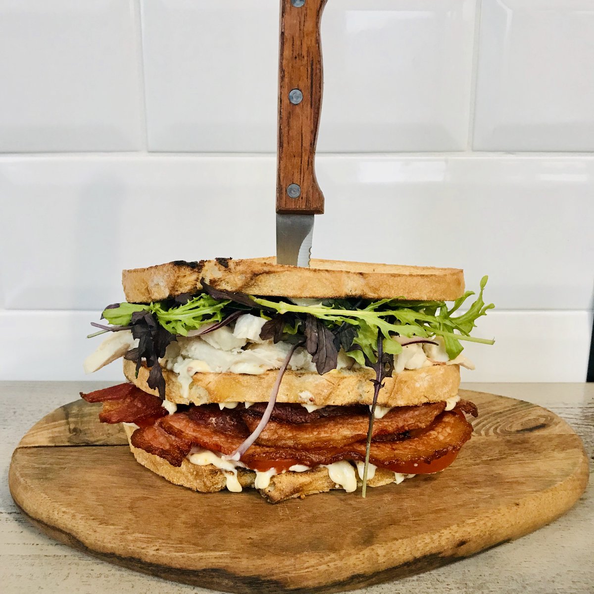 Want to tackle a great great sandwich ?  

Try out our fabulous Jamestown Club for size. A Triple Decker on sourdough with chicken breast, hot bacon, tomato, onion, baby gem, garlic aioli &amp; relish.  Toasted or Not, you choose! 
Add a cup of soup for just €2.50  😋
