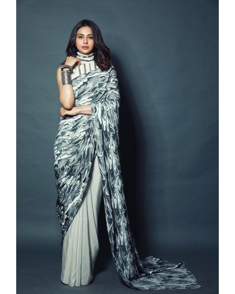 Fridayenter's tweet photo. Easy Breezy @Rakulpreet😍😍
 
#RakulPreetSingh https://t.co/ZxVsARmDVG