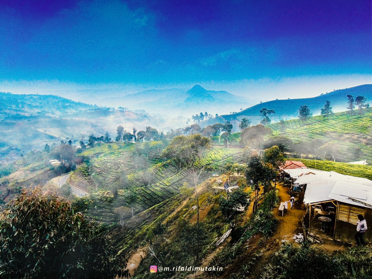 mrifaldimutakin's tweet photo. Kangen Hunting photo deui, kuy ah hunting ka Cukul deui😅
--
#sonyalpha_id #igsunrise
#instanusantara #exceptional_pictures #ksf_landscape #indonesia_photography
#folkindonesia #geonusantara #Arjasari
#instasunda #cameraindonesia
#indonesia_greatshots
#hny_indonesia #cukul https://t.co/Z8Zk57tTGz