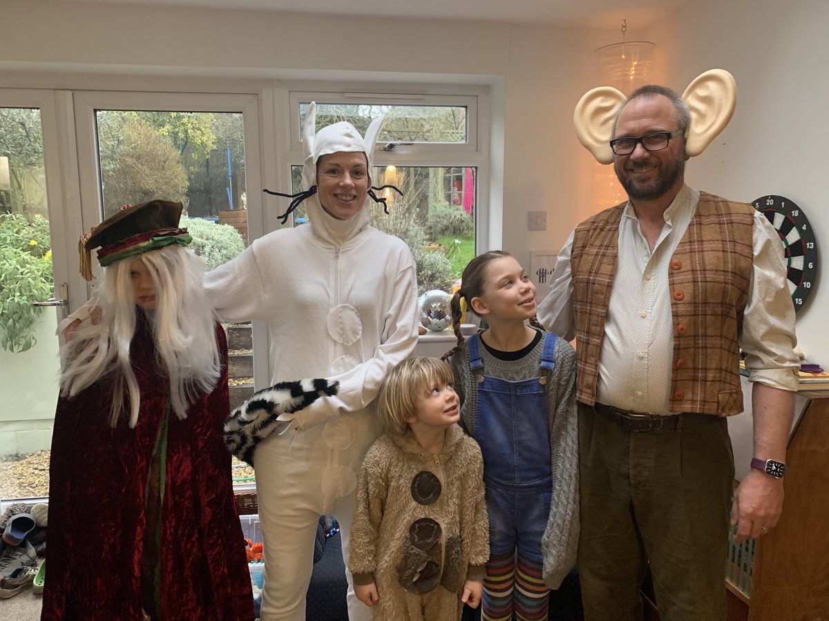 GriffinHouseSch's tweet photo. The Walford family all ready for another #WorldBookDay. Can’t wait to see what you all come dressed as. #GHSBookWeek https://t.co/B5FNjmeXAD