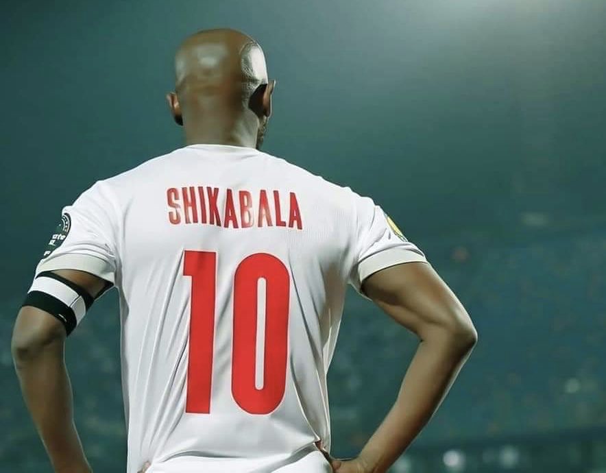 Altarrek's tweet photo. "أؤكد لجمهور الزمالك الذي يهمني أكثر من أي شخص آخر إنني لعبت للزمالك مقابل ألف جنيه في الموسم ورئيس النادي يظن إنه يذلني حينما يعلن عن ذلك الأمر لكنه لا يعلم إنني أفتخر باللعب لذلك النادي ولو بالمجان" 
أعظم تصريح في تاريخ الملك #شيكابالا ❤️ https://t.co/bvjo41hnYF