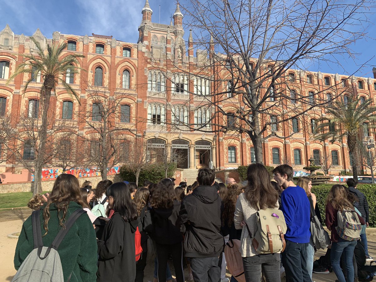 Anna__Ricart's tweet photo. #eso2SDK @escolasadako Seguint els passos de Marina, ara que l’estem llegint. https://t.co/IclGP4OWPN