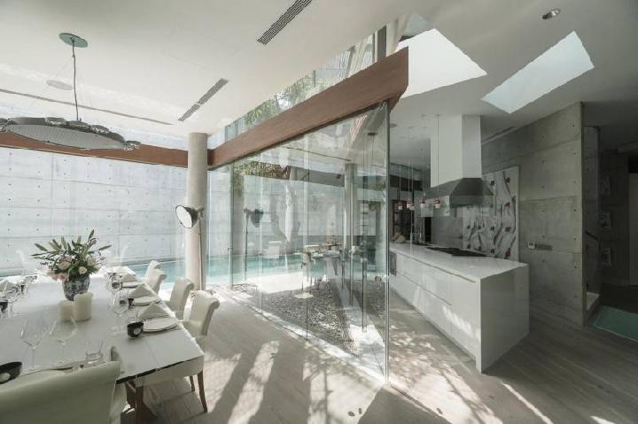 Keramikaid's tweet photo. Pilihan Material Lantai Dapur yang Cocok Untuk Rumah Anda! 

https://t.co/IqqSBn6Qym https://t.co/r0BAqSa8HT