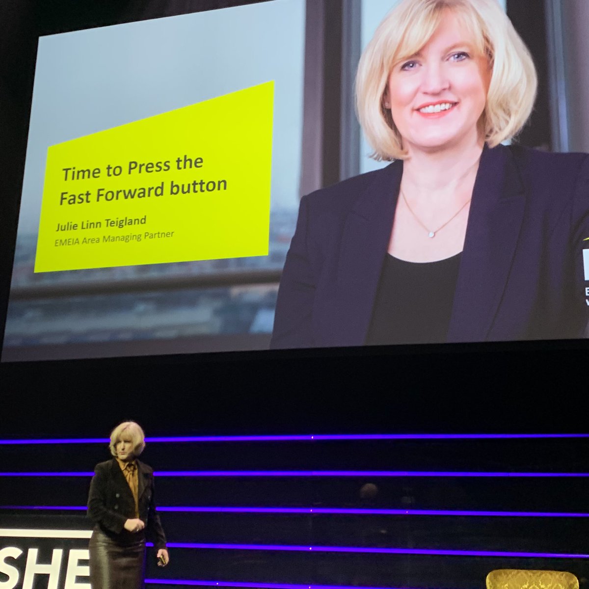 PaaSprakehaug's tweet photo. Visste du at det vil fta 257 år før lønnsgapet mellom menn og kvinner er tettet, hvis vi fortsetter i samme tempo? Vi må handle nå! #sheconf20 #Nordea #lesstalkmoreaction #likemuligheter https://t.co/I0wI6ZPN0v