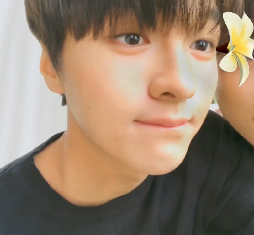 im_0709's tweet photo. 심장 아파 아악 아악 아악 
사람 맞아요 ,,?🥺 https://t.co/7DgYZSWqyJ
