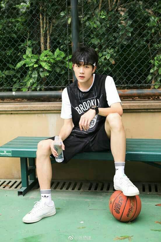 HffUniversity's tweet photo. เดือนแพทย์

ชื่อ: ไวน์
คณะ: แพทย์
ปี3
สโลแกน: ไม่ใช่แฟนต้า ที่จะซ่าส์ได้ทุกที่
แต่เราเป็นเป๊ปซี่ เต็มที่ได้ทุกท่า!!👉👌 https://t.co/YgcfLzvprr