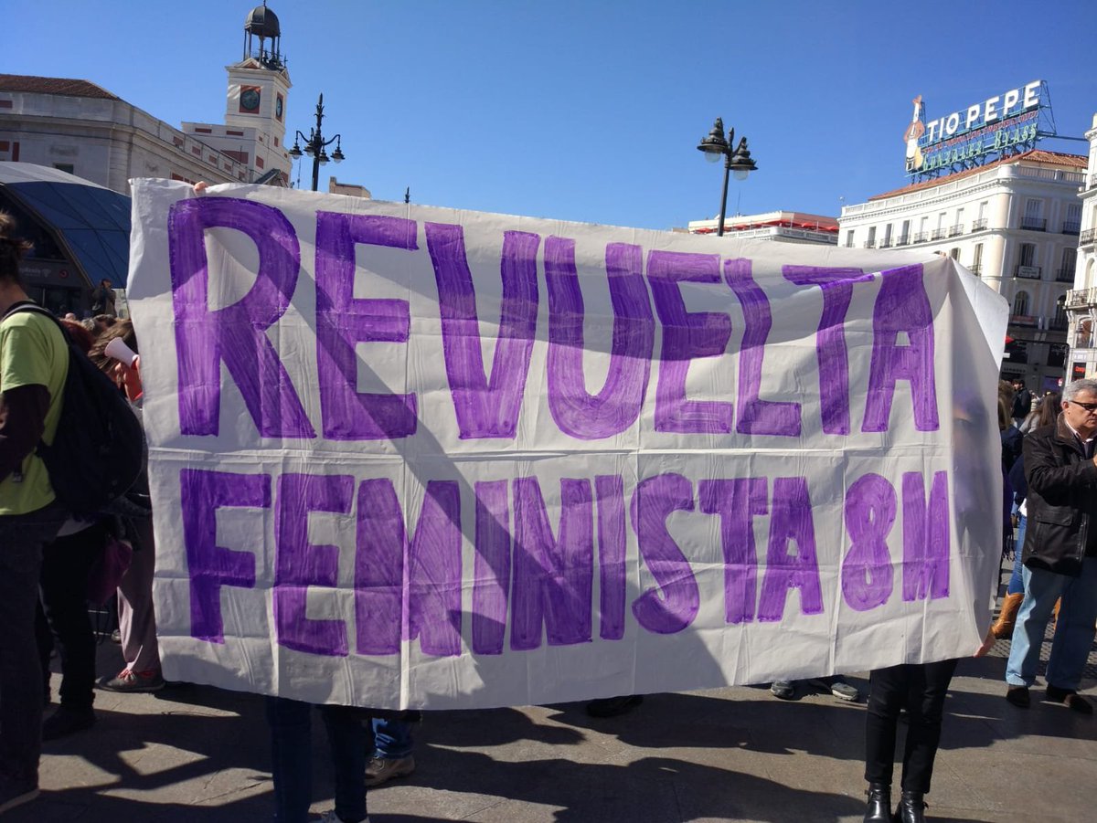 FVientosur's tweet photo. #8M2020 #RevueltaFeminista
Entrevista a Constanza Cisneros, trabajadora del hogar, inmigrante, feminista y activista: “El movimiento feminista no es que nos haya incluido, es que nosotras también somos el movimiento feminista”
💜👉🏾https://t.co/tlCAf01iU1 https://t.co/UJXmKNcgOh
