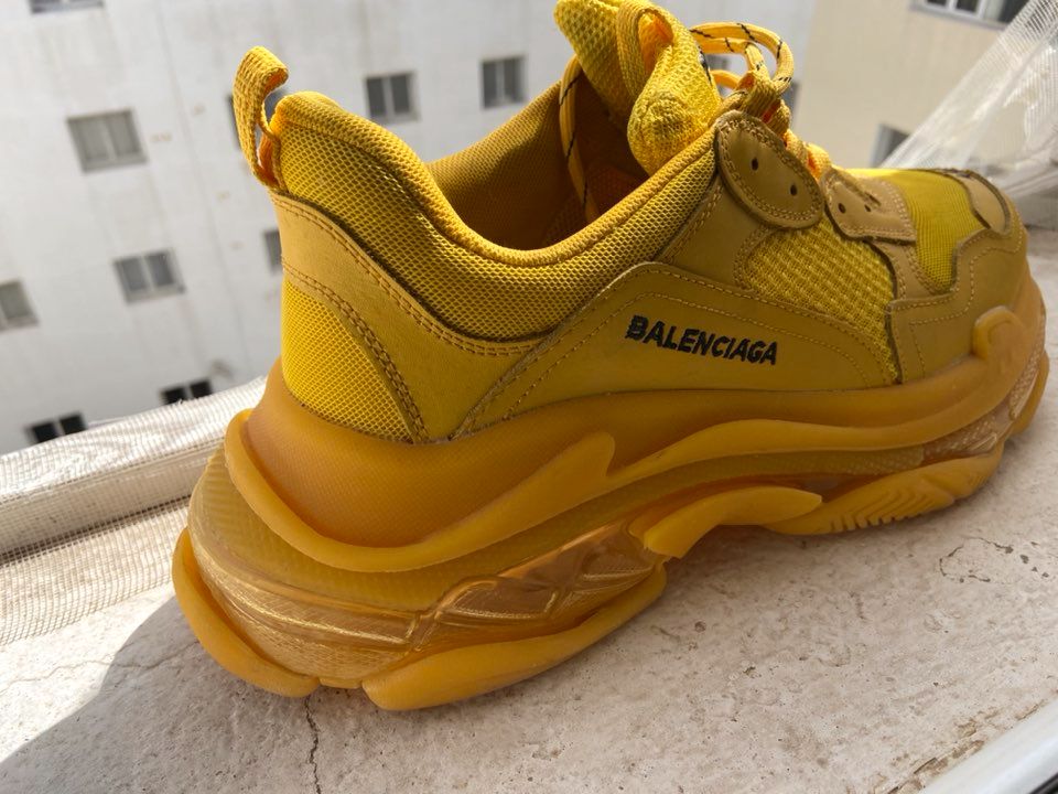 balenciaga triple s algerie