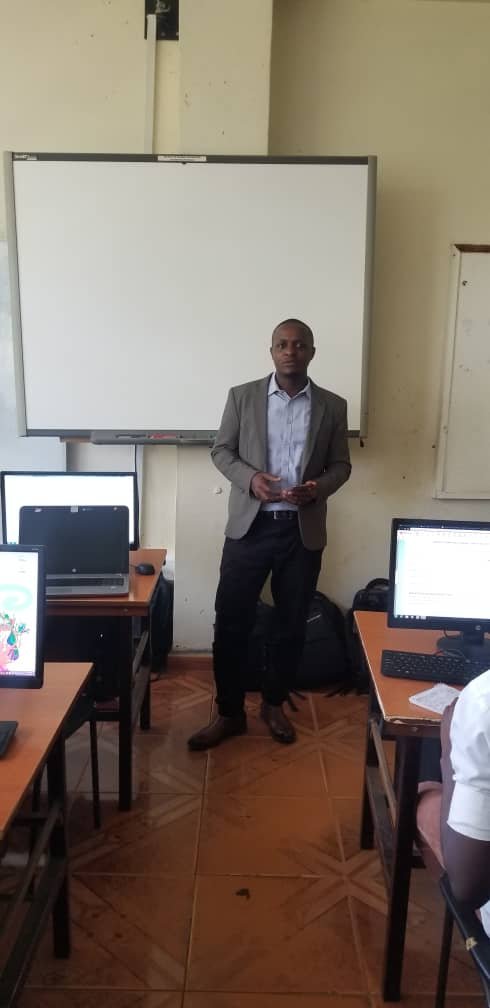 DICTSMakerere's tweet photo. DICTS team-building capacity at @busitema un Busitema University on #Virtualization and #CyberSecurity is happening today This is part of partnership being done within universities, it is funded by @Sida and @MakerereU #CapacityBuilding #PartnerUniversities #BuildingForTheFuture https://t.co/5ZsZDKJLrb