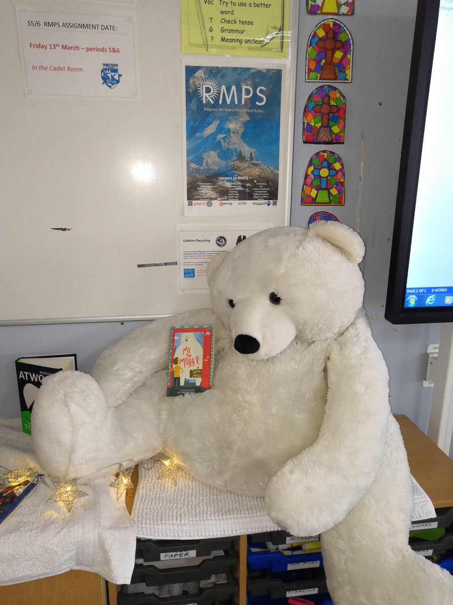 Mr P goes to school, just like in the story.... happy world book day everyone 📙📖🎉🌎
#WorldBookDay
<a href="/BBHSReading/">BBHS_ReadingSchools</a>