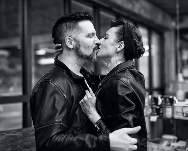 AVIAINTL's tweet photo. For fans of vintage style! The perfect place for a stylish session for a couple! Our unique AVIA Tankstelle Freudenstadt-Kniebis station!
#AVIAINTL #AVIAGermany #vintagestylestation
https://t.co/g4ZgVtylYY https://t.co/kZRJmqKXas