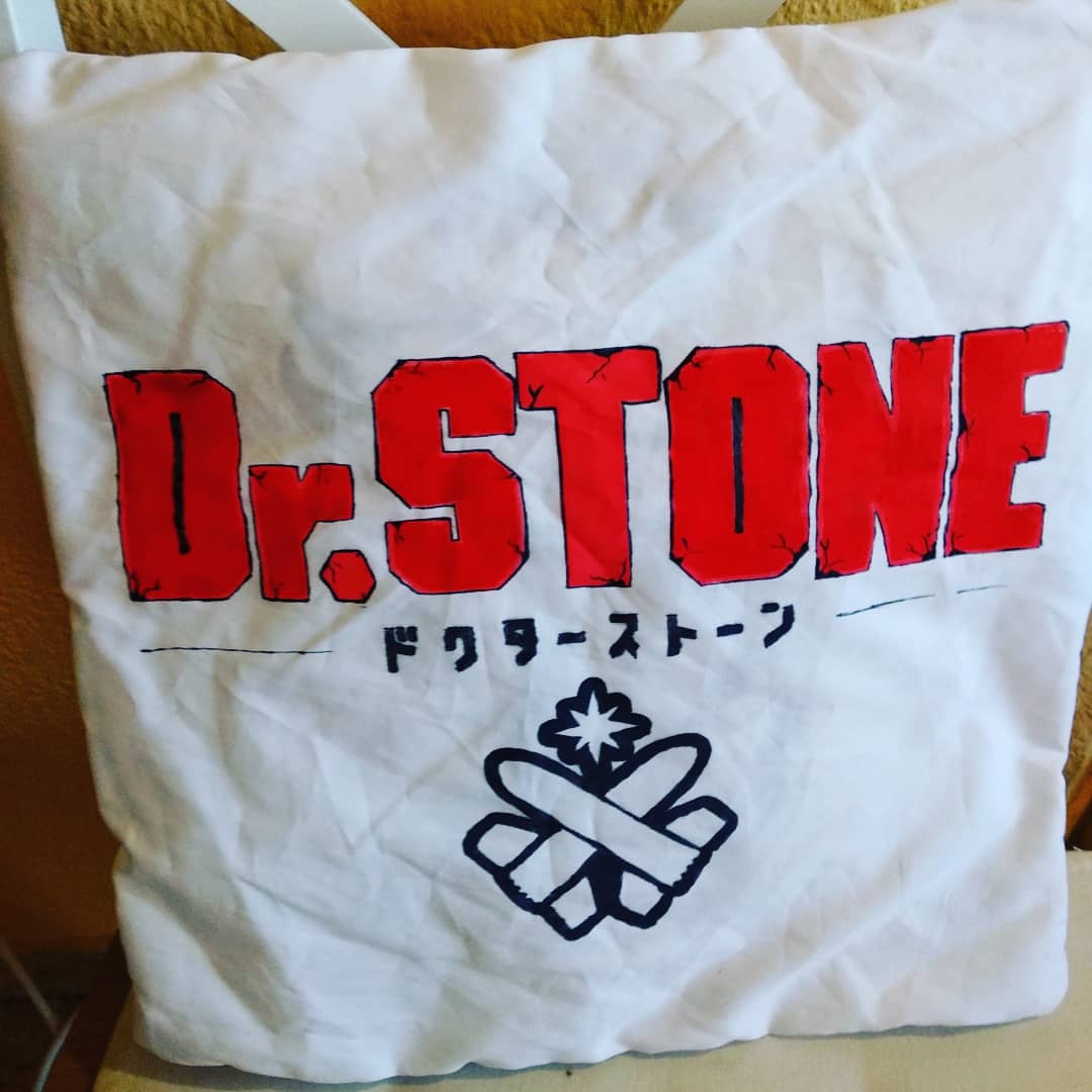 Nekolands1's tweet photo. Preparando cojines pintados a mano para el #SalonMangaJerez
#BTS #kpop #anine #cushion https://t.co/DtAogW6y9t