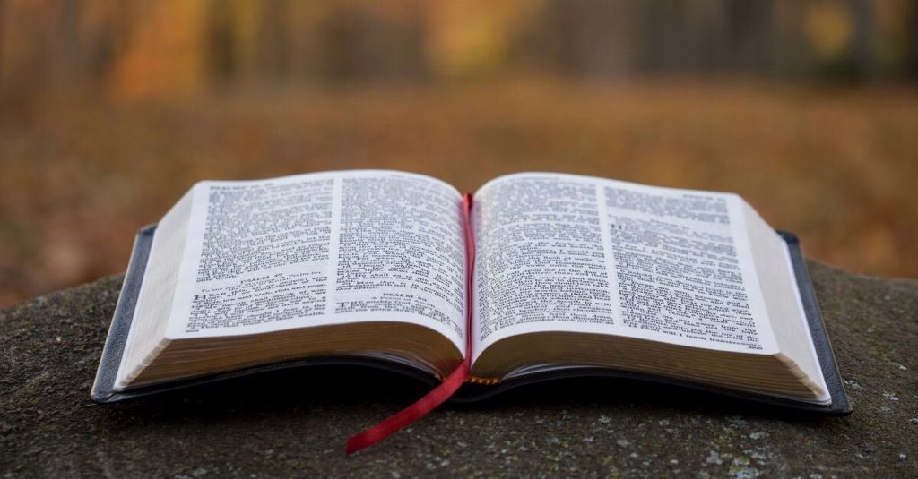 _KealebogaMO's tweet photo. #BreakingHisBreadDaily 
Topic: PRAYER 

↪️ How essential is prayer in your life? 

[Thread] https://t.co/IosYoD5Z4u