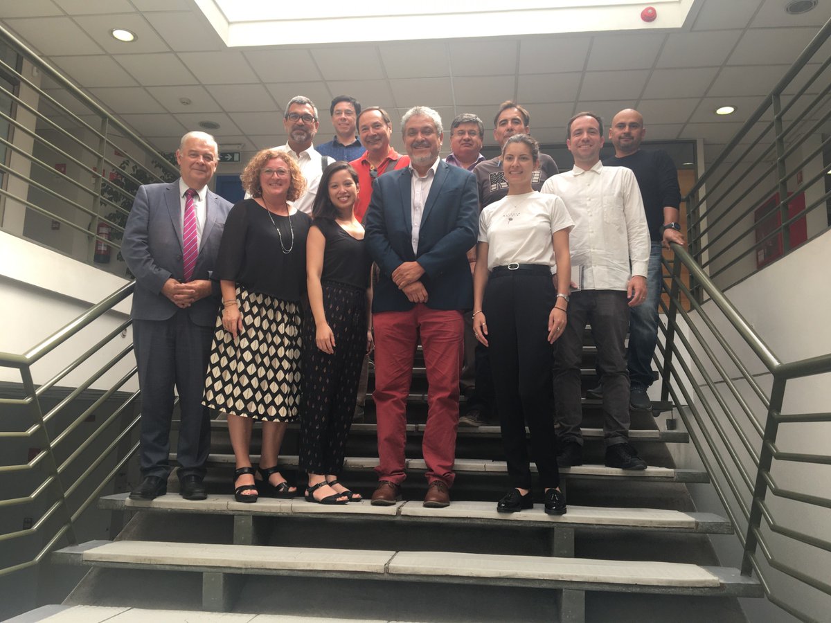 HEC_SCI's tweet photo. INTERNATIONAL⎜🌎🇨🇱Au #Chili et en #Argentine, rencontres &amp; moments d'échanges très enrichissants pr nos collègues C Basile &amp; C Nguyen avec les équipes du Smart City Lab @usach &amp; @Corfo.Merci également à @WBI_tweet pour leur soutien à l'organisation de ces missions inspirantes!💡 https://t.co/bAMyRwAEE1