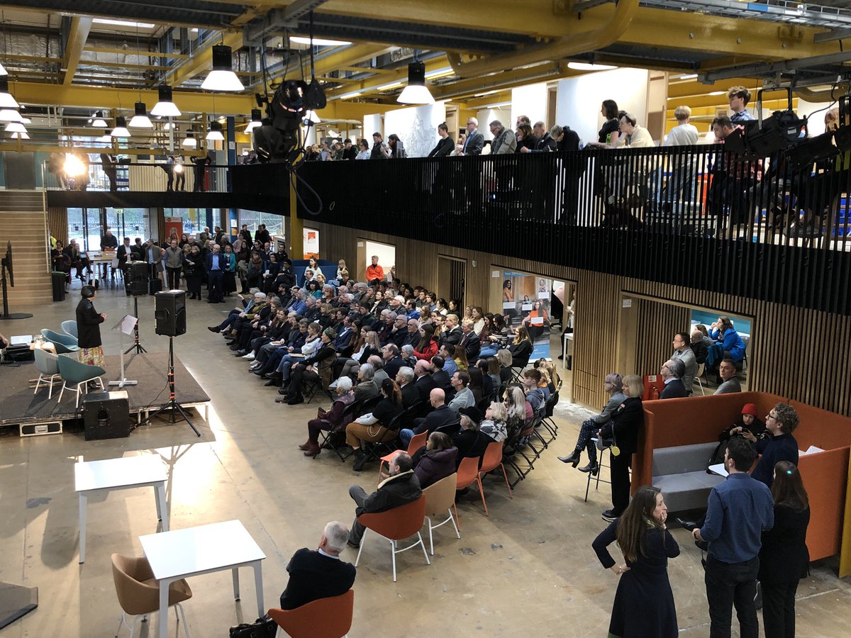 Fantastic audience <a href="/BathSpaUni/">Bath Spa University</a> Locksbrook Campus opening for talk by <a href="/alicerawsthorn/">Alice Rawsthorn</a> #BathSpaProud