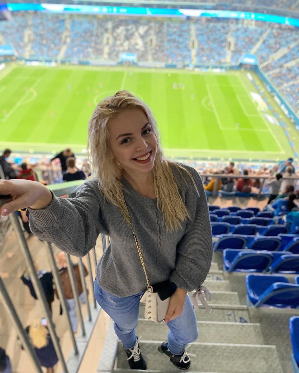 女子サポーター