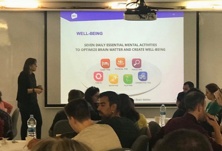 EuraxessCat's tweet photo. Today we are at the course 'Leadership in Action' organised by @_BIST addressed to postdoctoral researchers from MSCA #COFUND_CAT programmes. Núria Bayó talks about resilience and stress management to the future research leaders
#AGAUR https://t.co/jaGHZMgapd