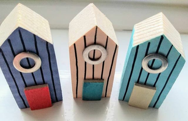 Cornish_Art_UK's tweet photo. A trio of tiny #beachhuts ready for despatch. All #madetoorder and painted in their respective customer's chosen colours from the 90 we offer.
#greyblue #titaniumbufflight #skyblue #coastaldecor #beach #summerholidays #cornishcreations @etsyuk #etsyselle… https://t.co/NGbIbztSH7 https://t.co/Dl9vdCzl7j