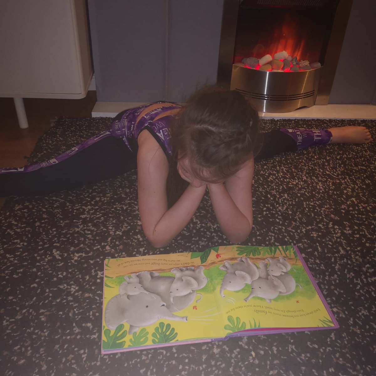 cbiggsy83's tweet photo. @murdishawwest1 Freya has been doing some #extremereading, #WorldBookDay, #mwcpread, #mwcpEnglish @murdishawwest3 https://t.co/BwtzIl2PPv
