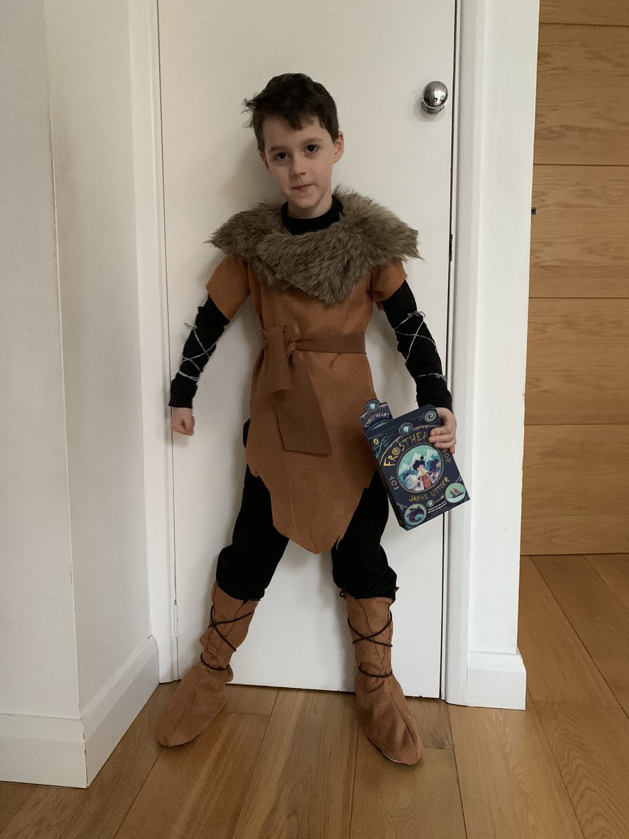 ryan_marianne's tweet image. @WorldBookDay2020 @StJohnFisherRC 
Inspired by his current read - Frostheart - for today only Malachy is Ash the Song Weaver. Thank you for inspiring so many young children with your story telling @jamieIllustrate