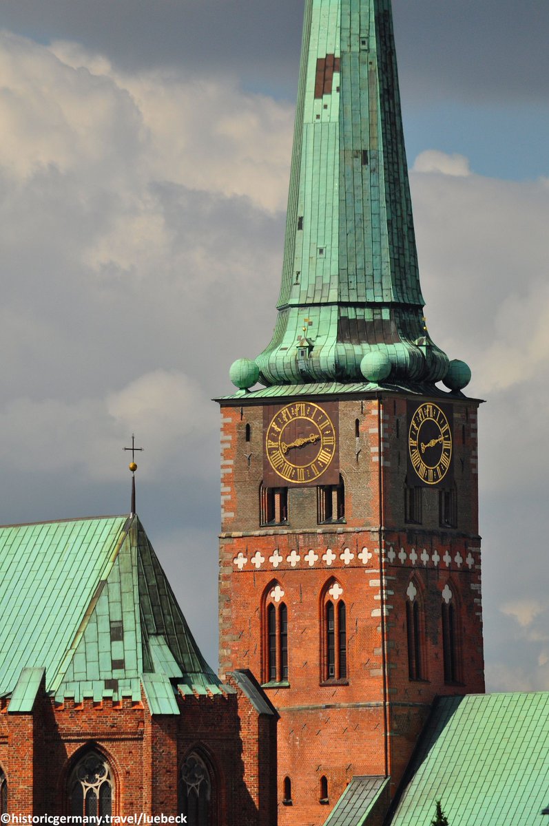 hhofgermany's tweet photo. St. Jacob's in #Lübeck (built in 1334) has been church of seafarers since Middle Ages. Placed in its vault beneath the Pamir chapel are urns of those whose lives were intertwined with the sea. #traveltuesday #TTOT #visitluebeck #einnorden #comeseesh #WeAreGermany @hansekoenigin https://t.co/hD2cFOJNmO