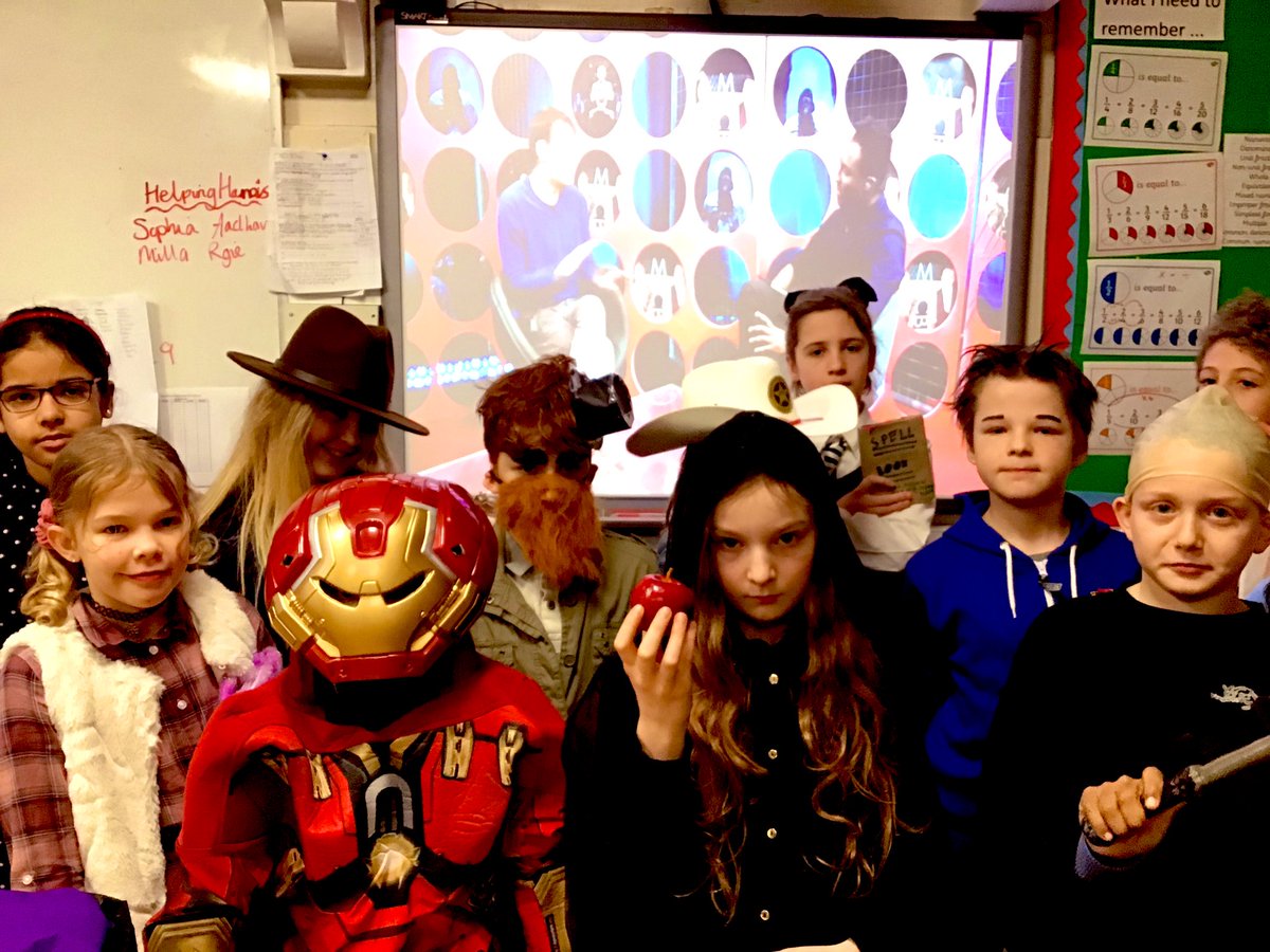ClaphamTerrace1's tweet photo. Year 5 have dipped into #Macbethlive #RSClive before they start #WorldBookDay celebrations https://t.co/EJCMxRDPKr