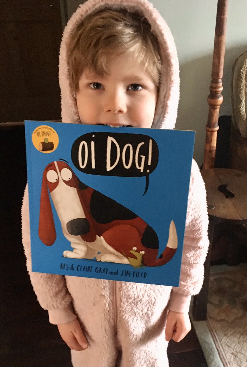 Diwrite's tweet photo. In an anti-commercialism move, school suggested wearing what you like to read in. It also suggested a book swap. Well done school. #WorldBookDay #OiDog @_JimField https://t.co/0XziamMBkk
