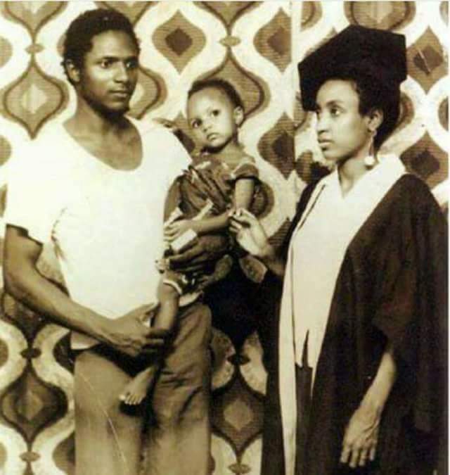ArewaTwiter's tweet photo. Former late President Umaru Musa Yar'Adua with his wife, Turai and child, 1977. #AewaConnect https://t.co/7039LVLnrp