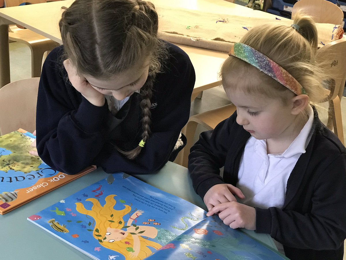 MoltonPrimary's tweet photo. Oldest children and youngest sharing water themed books this morning. https://t.co/sdVr8ZRmOc