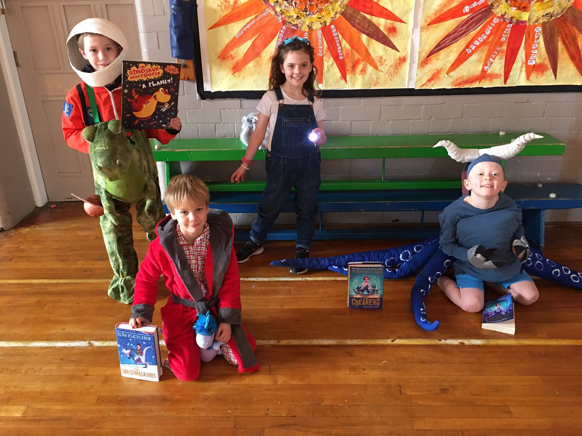 BunburyACE's tweet photo. Look who arrived at school today @TomFletcher @DougiePoynter #creakers #christmasaurus #dinosaur https://t.co/wRMUUpGihV