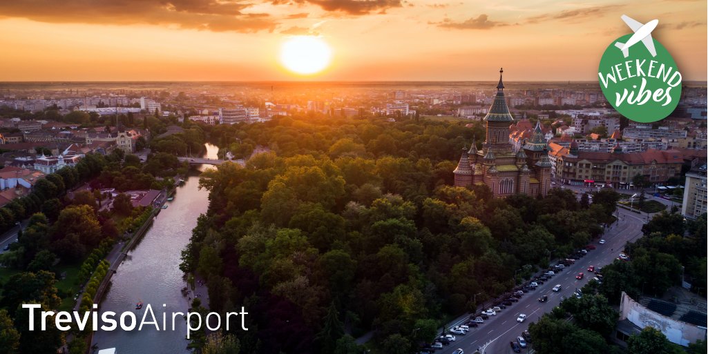 Timisoara è una città vivace e culturale grazie ai molti universitari e all’offerta di teatri, gallerie d’arte e musei. Sapevi che la Cattedrale di Timisoara è costruita su una palude e sorretta da 5 mila tronchi di querce?