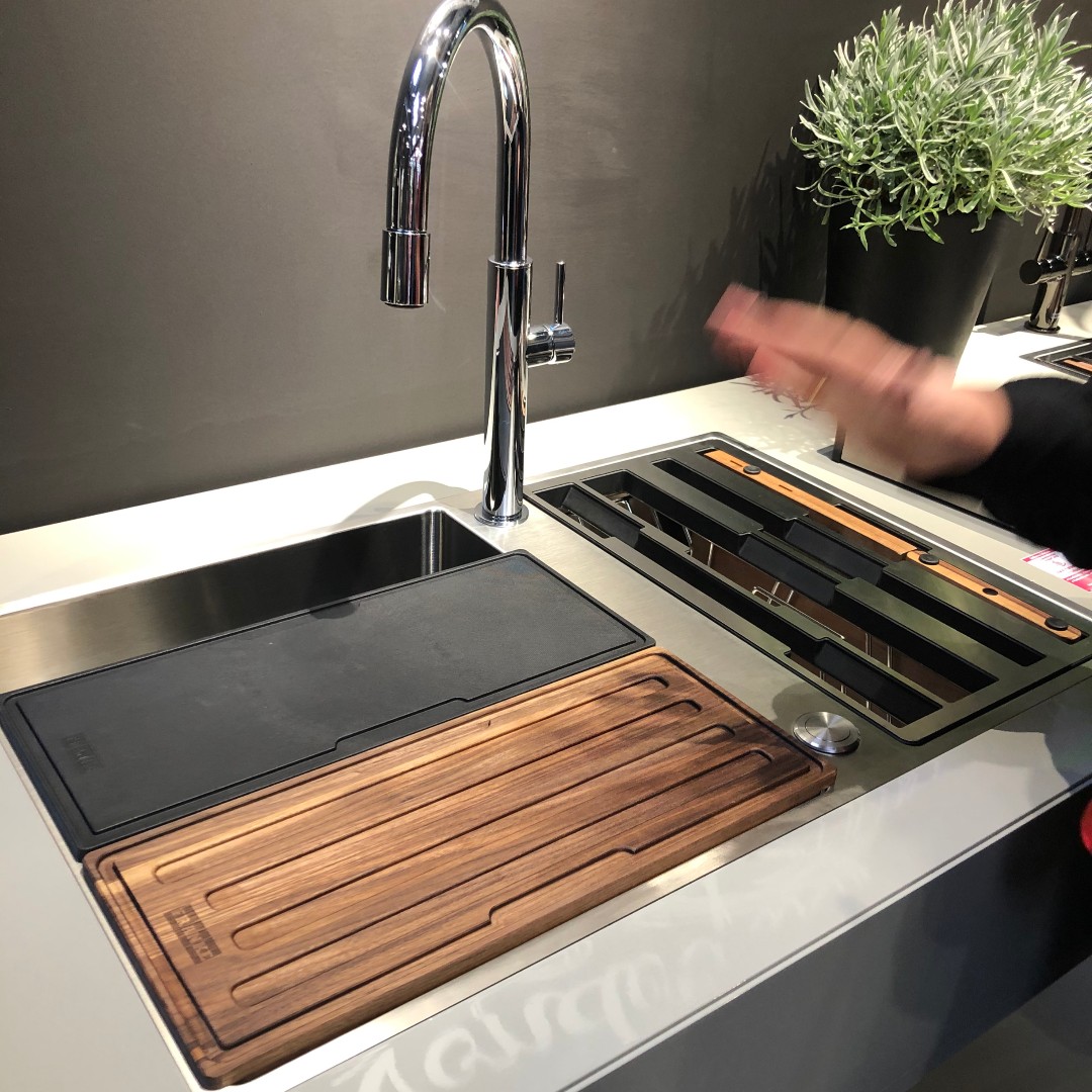GTrenduk's tweet photo. Loving the very #ontrend workstation style #sinks from @FrankeUK at the #kbb2020 in Birmingham this week. #updateyourkitchen
#kbbbirmingham. We are looking forward to using these in our kitchen makeovers https://t.co/LiQGKIqVxJ