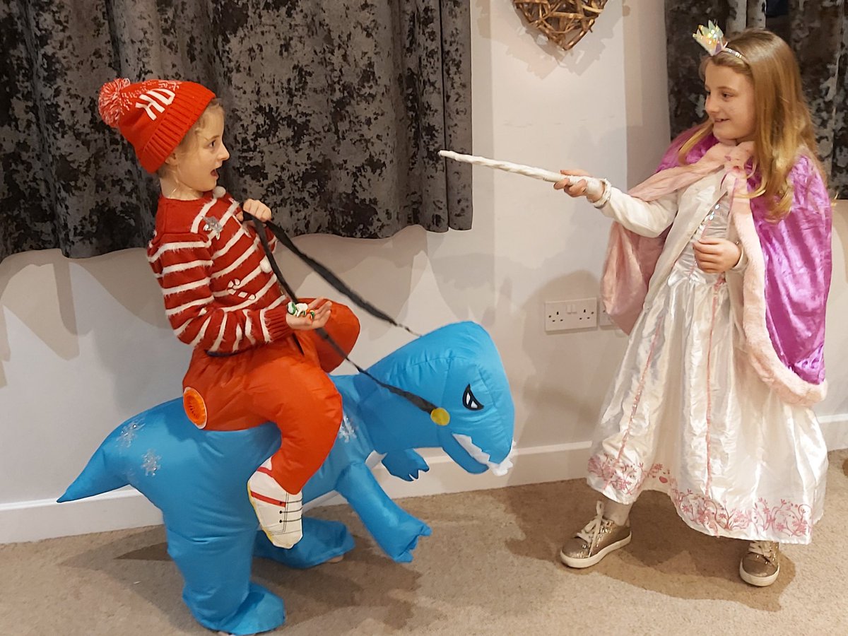 pij_inc's tweet photo. @TomFletcher #WorldBookDay2020  my twin girls just had to William Trundle on Christmasaurus and the Winter Witch.  Happy WBD everyone!! https://t.co/bUeipzRwDR