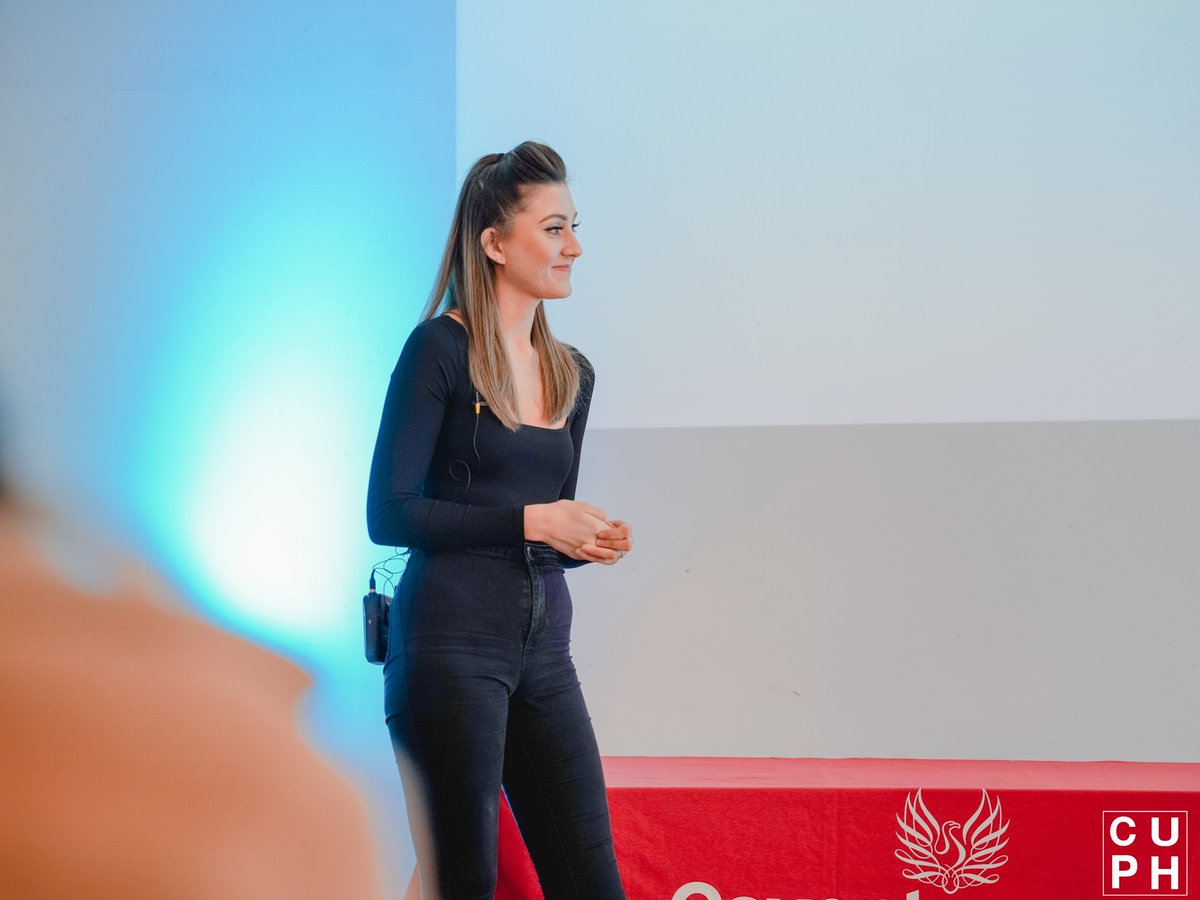 CU_Photography's tweet image. Yesterday we welcomed back @covcampus Alumni @EllphotoEll to share her professional experience as an award-winning wedding photographer to our students! 

#Coventry #weddingphoto #alumni @FahFutures @CoventryFAH