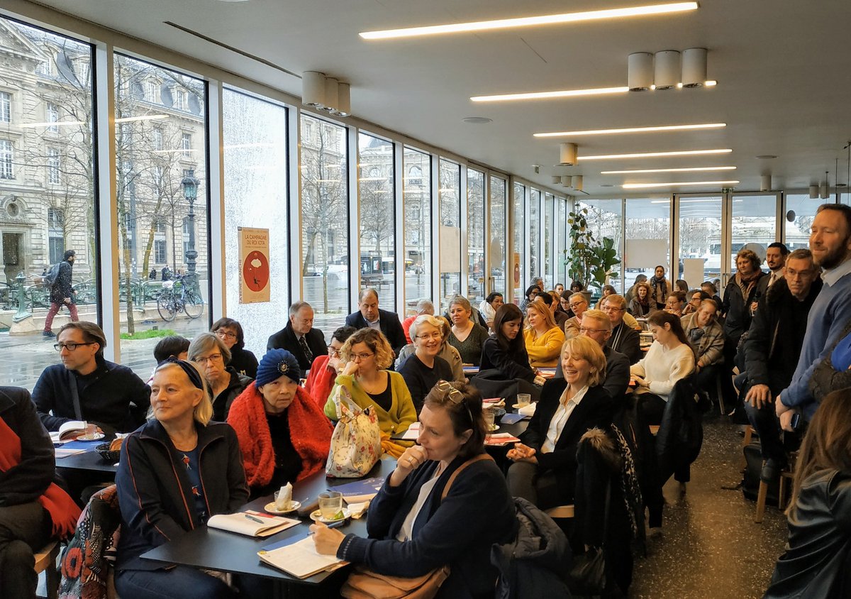 GroupeSOS's tweet photo. #UpPro Beaucoup de monde et de questions ce matin au @FluctuatCafe ! Merci à @GSOSSeniors et à tous les intervenants pour leurs éclairages sur la maladie à corps de Lewy, très précieux pour les aidants et les professionnels de santé @CatherineLabord @FontaineGuyNews @a2mcl https://t.co/oE2bd6fWs5