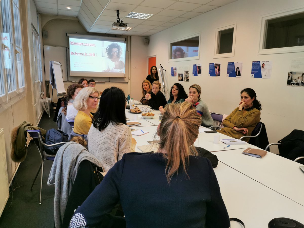 BGEPaRIF's tweet photo. 🦸‍[LIVE]🦸‍♀️En direct de notre matinale #BGeClub "#Mumpreneuse, relevez le défi en toute confiance!" ac @KarimaPeyronie. Organisé peu avant la Journée internationale des droits des #femmes, nous souhaitions mettre en valeur l'#entrepreneuriat féminin !
🙏Un grand merci à toutes ! https://t.co/AMLKqIKXfK