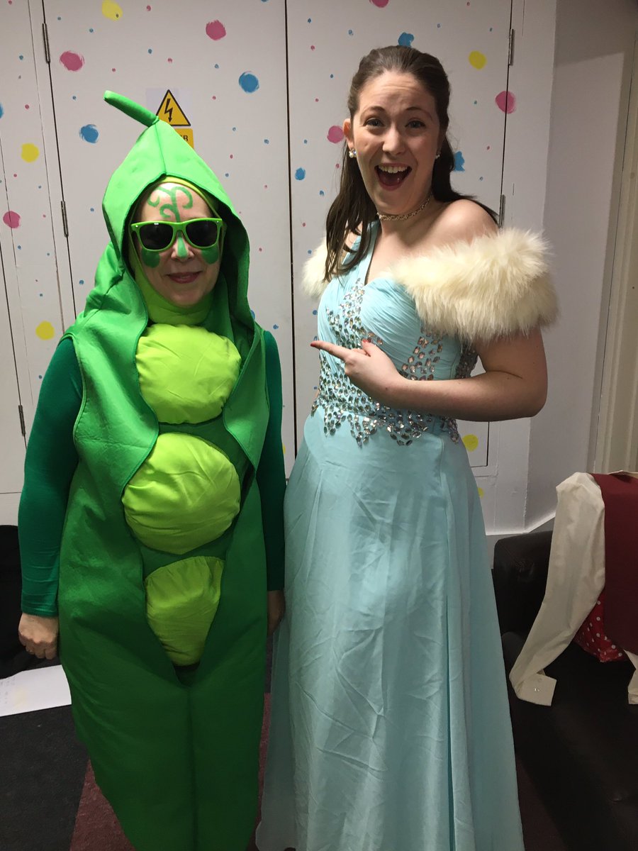 Oldhammusic's tweet photo. Ready for a wonderful World Book Day Singing Celebration for children from across GM @GMMusicHub #GMMHPrincess https://t.co/Eso8YCEZbV