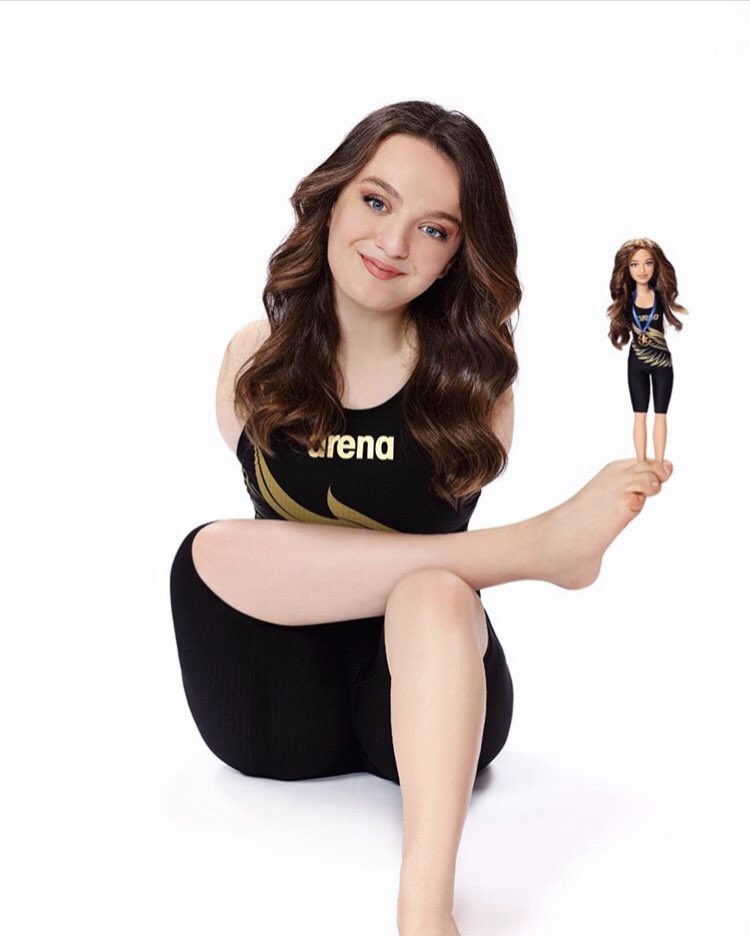 Paralympics's tweet photo. Thank you @Barbie! 👏🏽 

This is swimmer @SumeyyeBoyacii in Barbie form. How do we buy these? 

#Barbie https://t.co/YzrYlW3ilT