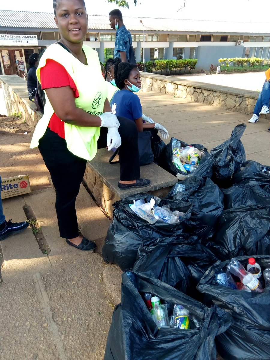 yejideonanuga's tweet photo. Ploggers are #Heroes
We care about health #wejogandexercise
We care about our environment #wepickwastes
We are sustainable #weplog
 #RecyclingHeroes
 #GlobalRecyclingDay. https://t.co/LQmJWbzfRb