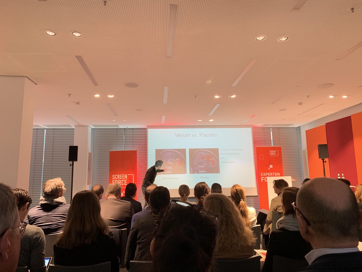 Logos reduzieren Schmerzen, Produkten mit hohen Preisen schmecken besser: Spannender Vortrag von ExHenkel-Manager Martin Andree, AMP Digital Ventures, beim ⁦<a href="/ScreenforceDE/">Screenforce</a>⁩ -Expertenforum zur tatsächlich messbaren Wirkung von Placebos