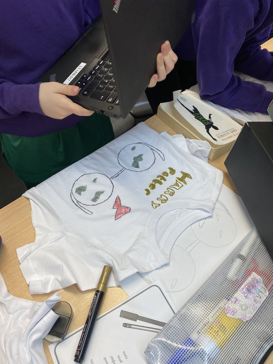 ChalfontEact's tweet photo. We are working hard creating our book themed T-shirts to celebrate world book day. @EducationEACT @BucksLonEactPri Lots of creativity and perseverance. 📚 #WorldBookDay2020 https://t.co/jTQxgcs0sL