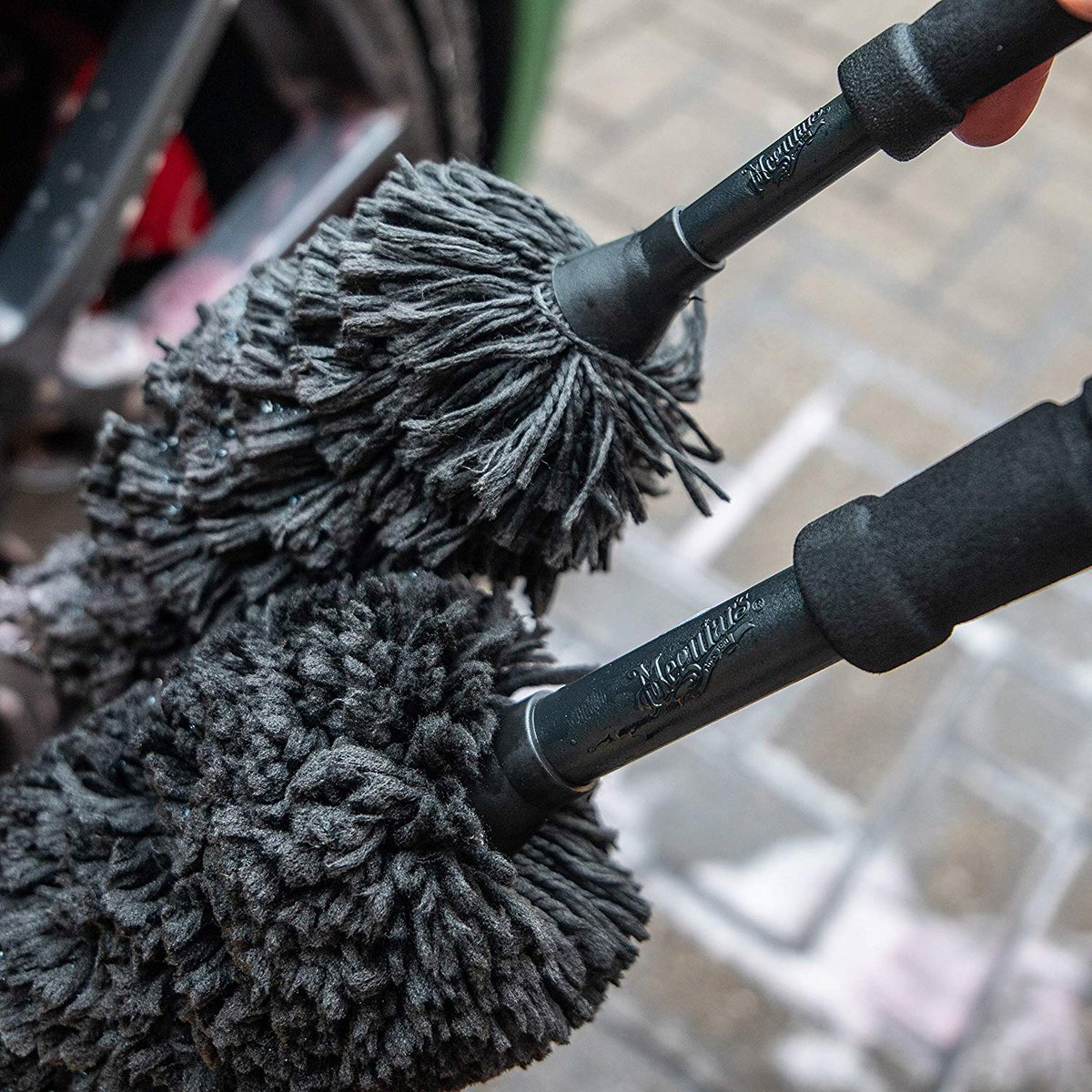 #Meguiars Supreme Microfibre Wheel Brush

Meguiar’s Supreme wheel brushes have thick microfibre heads with superior cleaning ability and completely safe on all finishes and wheel types

Read more below:
monzacarcare.com/shop/washing-a…