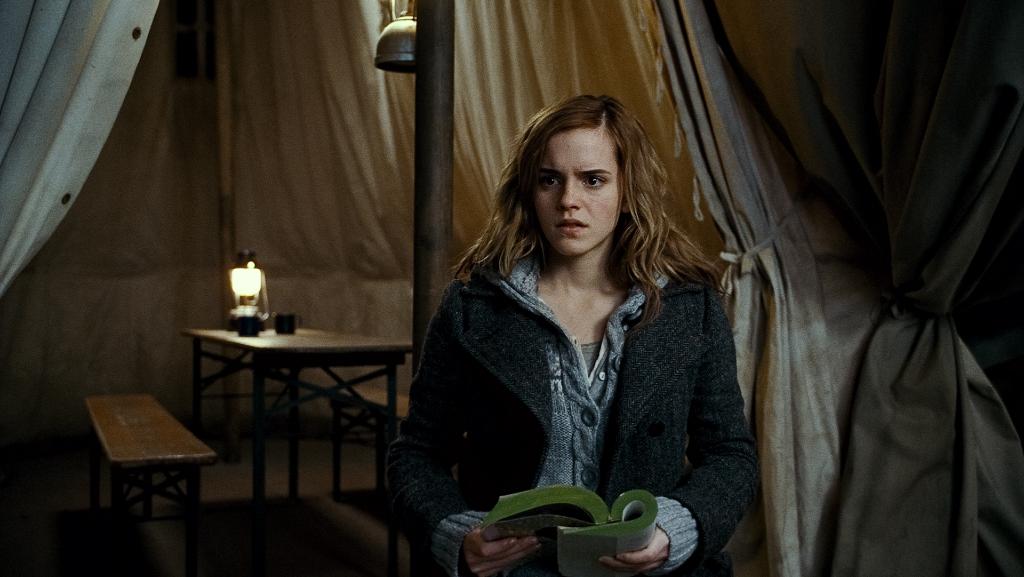 wizardingworld's tweet photo. It's probably Hermione's favourite day of the year... Happy #WorldBookDay! https://t.co/A43Qn3bGXl