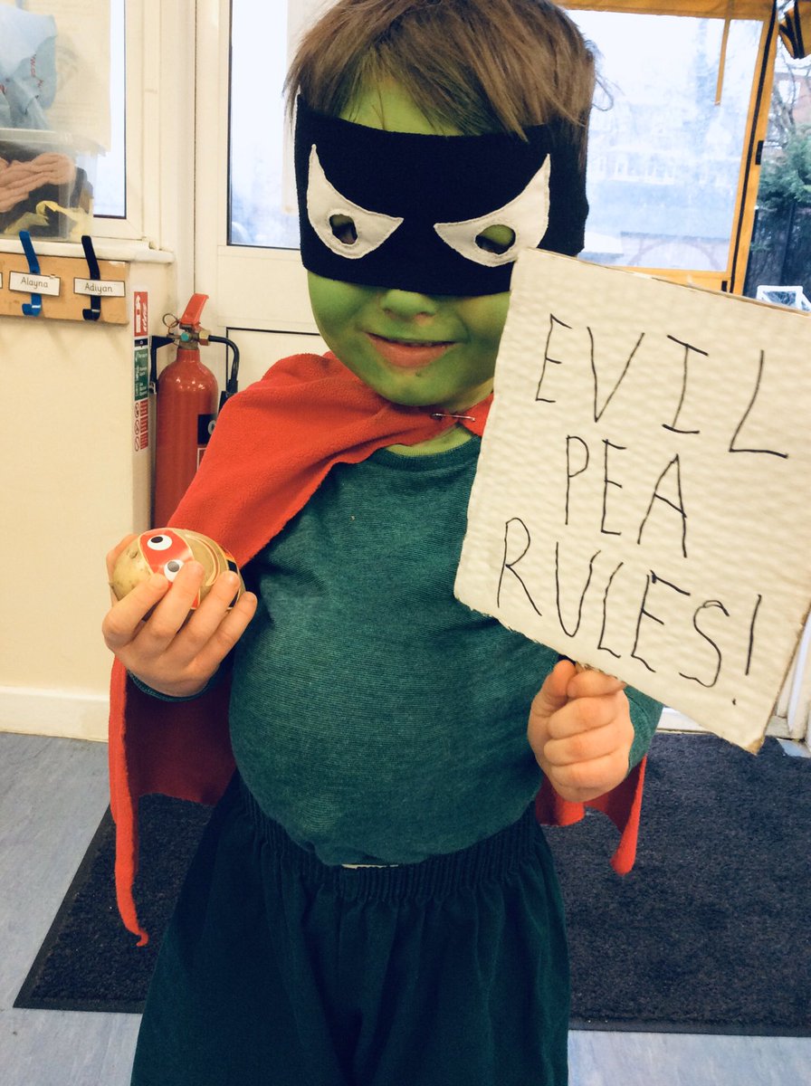 ThomasBuxtonEY's tweet photo. World book day 2020 in full force... #WorldBookDay2020 #evilpea #welovereading https://t.co/ZIZmgjXmlR