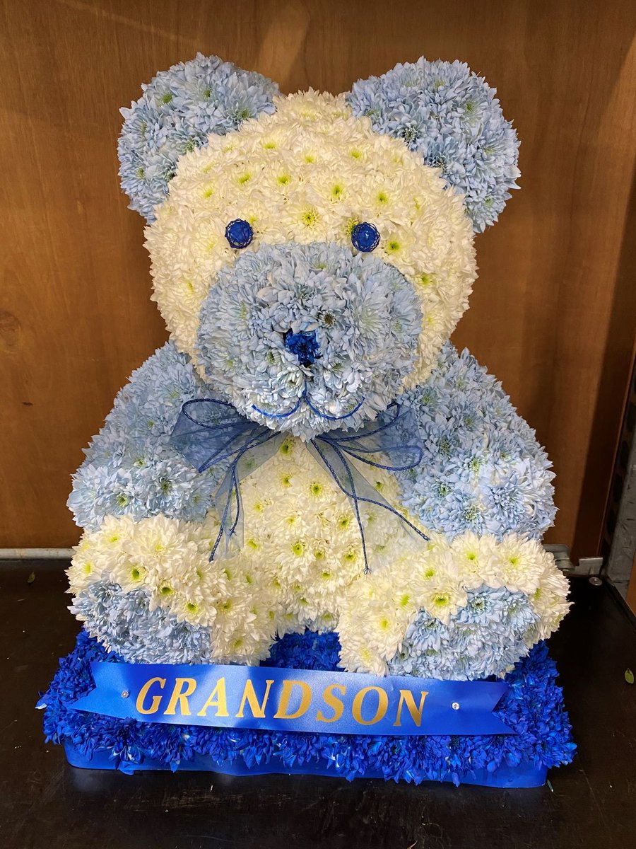 RodgersFlorist's tweet photo. An amazing teddy bear tribute for a much loved grandson 💙  #funeraltribute #teddybear #funeralflorist #manchester https://t.co/3z49zLfITz