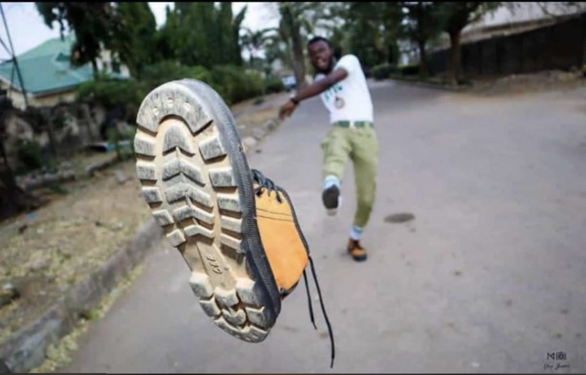 hisEKUN's tweet image. Congratulations to all batch A 2019 corp members on ur pop today #pop #NYSC #corpmembers