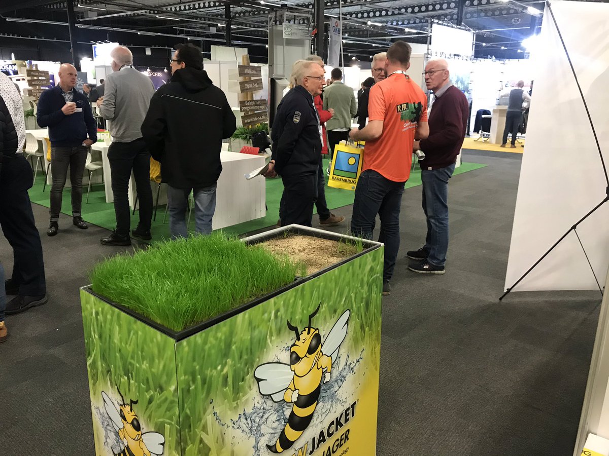 Jan van den Boom (@barenbrug_jvdb) on Twitter photo Volop belangstelling voor sterkste gras en Watermanager #barenbrug <a href="/VB_Sportacc/">Vakbeurs Sportaccommodaties</a> stand 2.1.29 Volop belangstelling voor sterkste gras en Watermanager #barenbrug <a href="/VB_Sportacc/">Vakbeurs Sportaccommodaties</a> stand 2.1.29