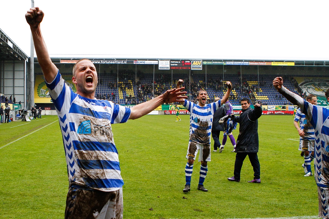 PECZwolle's tweet photo. ThrowPEC Thursday | April 2012 boekte PEC Zwolle een cruciale zege in Sittard waarmee het de rode loper uitrolde voor het kampioenschap van de Jupiler League een week later. #peczwolle #onsblauwwithart #forpec https://t.co/i4YVeCM3Cp