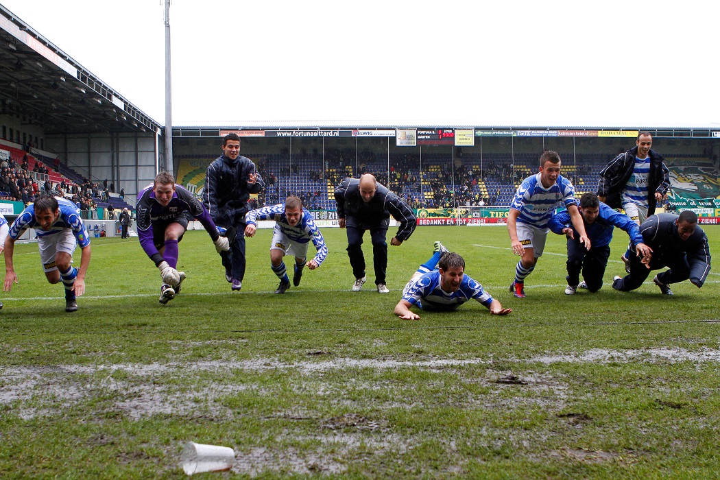 PECZwolle's tweet photo. ThrowPEC Thursday | April 2012 boekte PEC Zwolle een cruciale zege in Sittard waarmee het de rode loper uitrolde voor het kampioenschap van de Jupiler League een week later. #peczwolle #onsblauwwithart #forpec https://t.co/i4YVeCM3Cp
